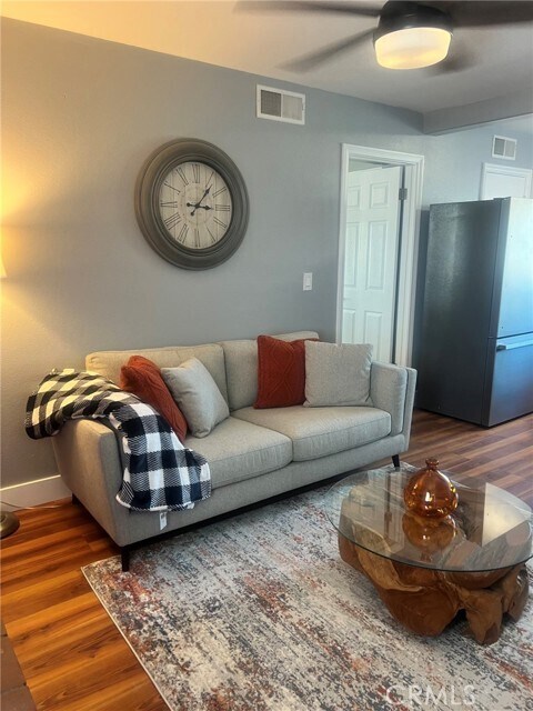 Foto del edificio - 14035 Oakley Dr