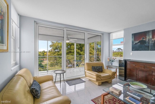 Foto del edificio - 3 br, 2.5 bath House - 3505 Oaks Way Apt 410