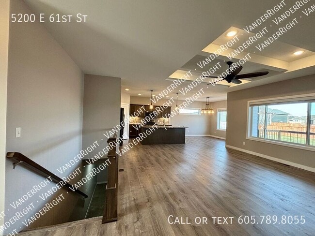 Foto del edificio - 5200 E 61st St