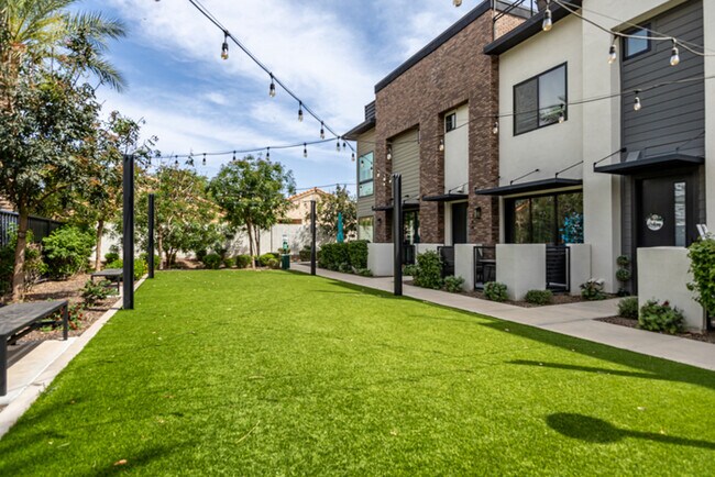 Foto del edificio - 164 E Lexington Ave