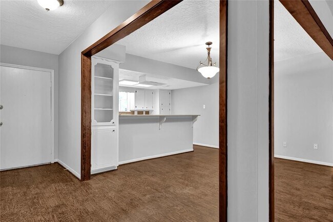 Foto del edificio - 3022 Birch Creek Dr