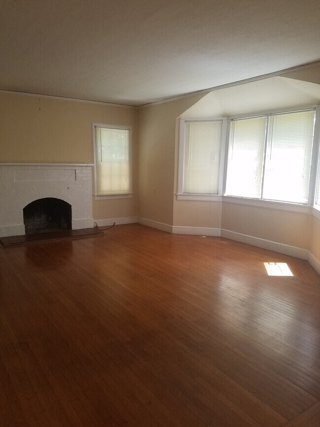Building Photo - 7000  1104 38th Street Rental