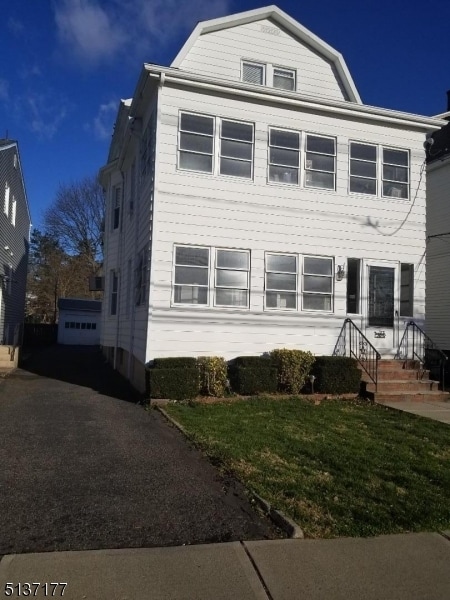 Primary Photo - 50 Broughton Ave