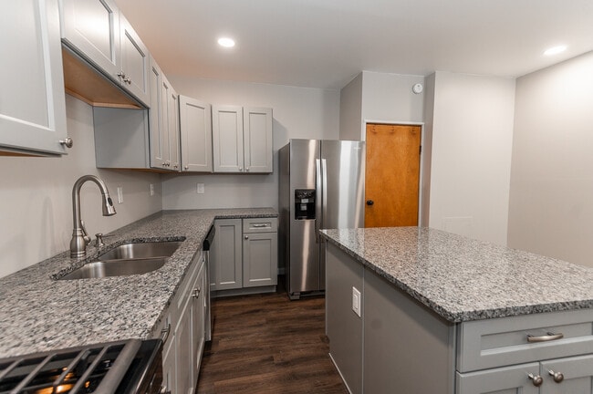 Building Photo - 217 Kaercher St