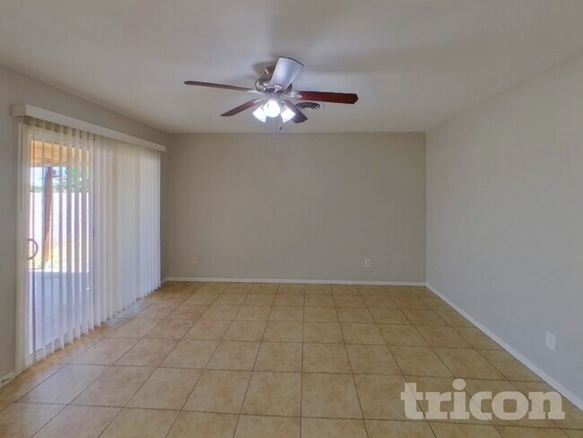 Foto del edificio - 3749 W Butler Dr