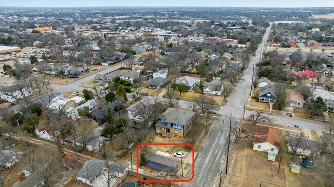 Foto del edificio - 2627 Sanger Ave