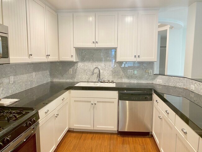 kitchen - 11611 Montana Ave