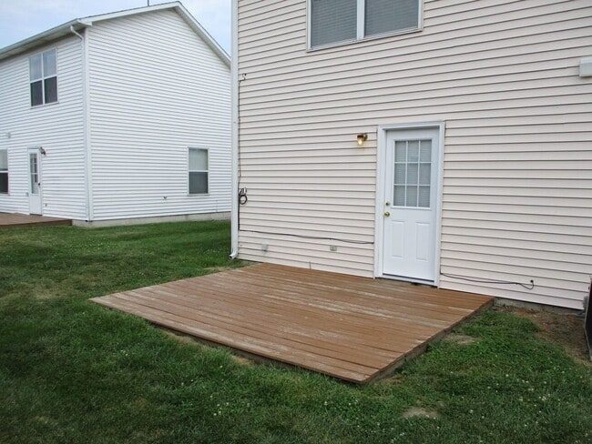 Foto del edificio - 2412-2414 Calder Ct.