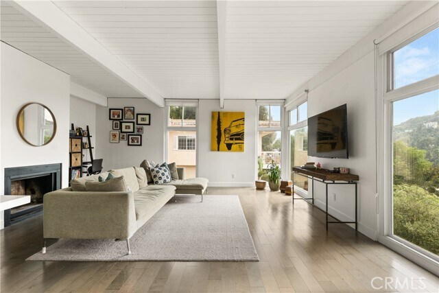 Foto del edificio - 3339 N Knoll Dr