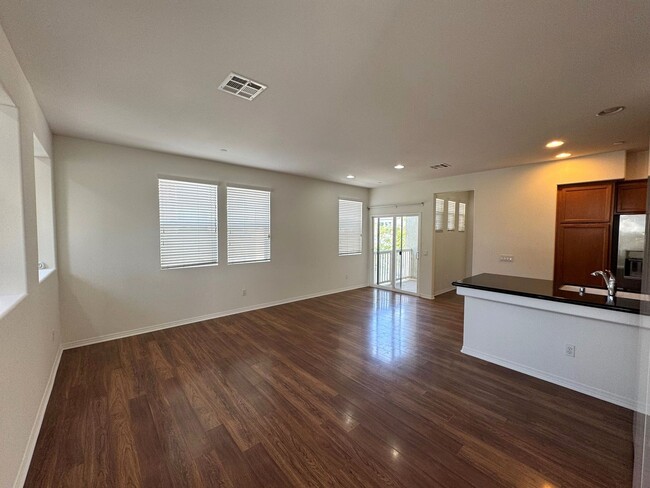 Foto del edificio - Riverpark Townhome