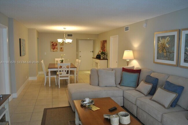 Foto del edificio - 6039 Collins Ave