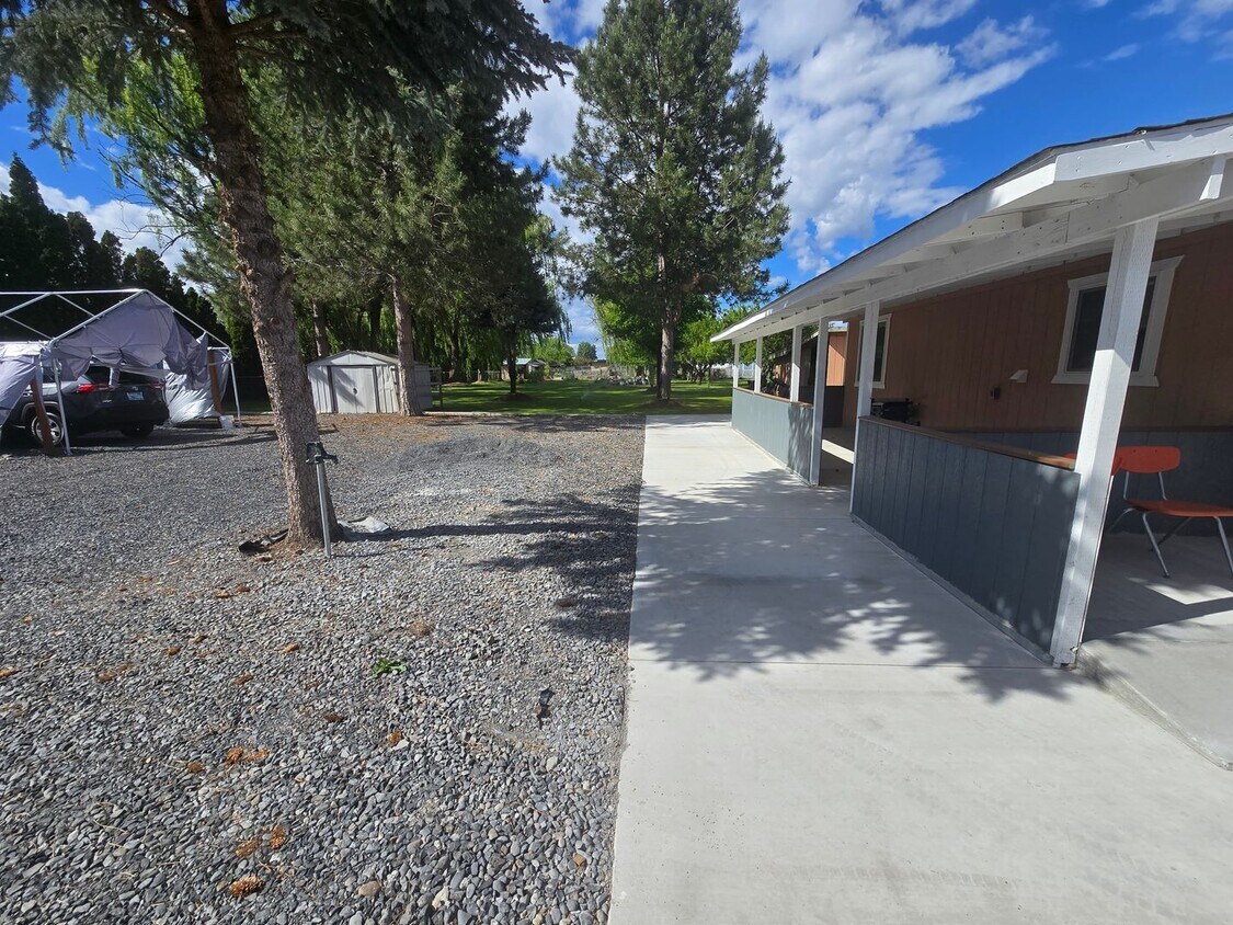 Primary Photo - Beautiful 2Bedroom Home Available Now!