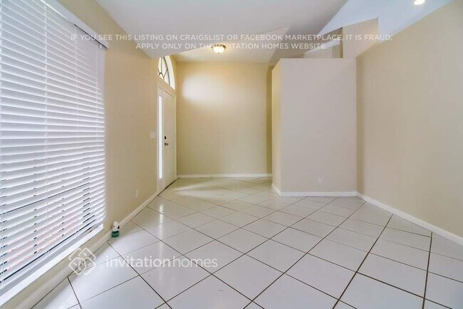 Building Photo - 120 Miramar Ave