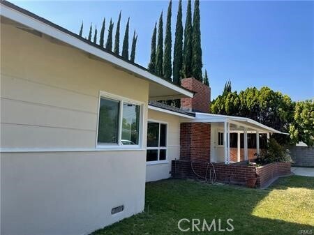 Building Photo - 1121 El Monte Ave