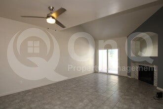 Building Photo - 930 N Mesa Dr