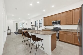 Building Photo - 1510 Park Path Dr
