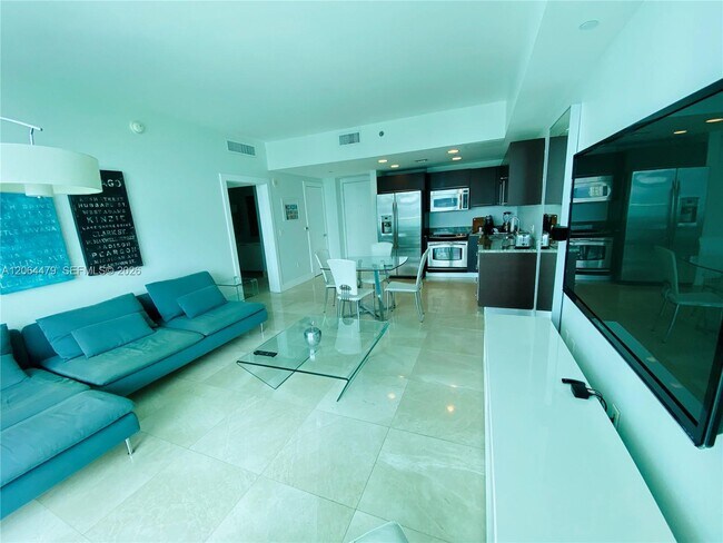 Building Photo - 950 Brickell Bay Dr