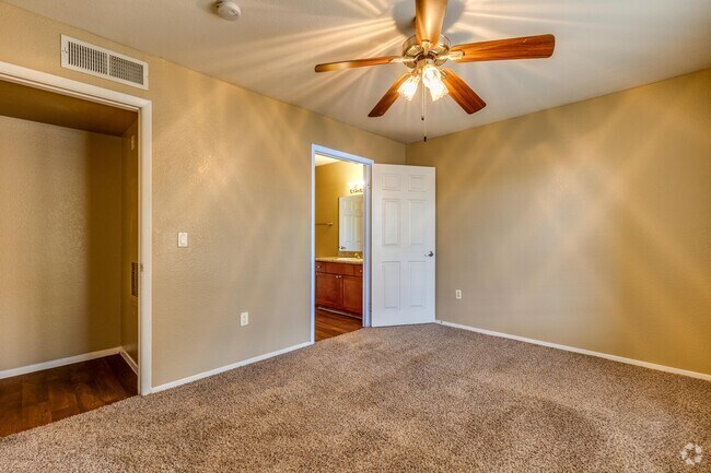 2 BR, 2 BA (Classic) - 961 SF - Solevita Apartment Homes