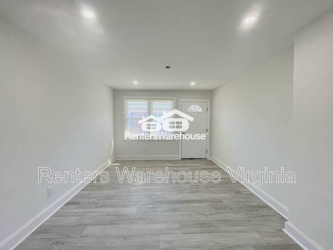 Building Photo - 1375 W Ocean View Ave