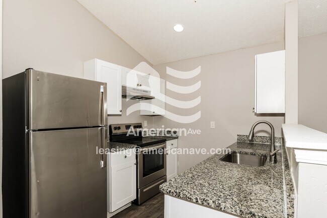Foto del edificio - 2117 W Burnett Ave