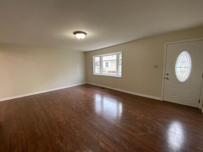 Building Photo - 7960 163rd Ct