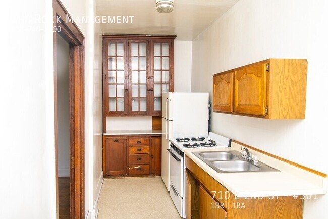 Foto del edificio - 710 E 2nd St