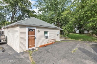 Building Photo - 301 Norwood Ave
