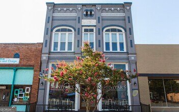 Building Photo - 114 Broad St