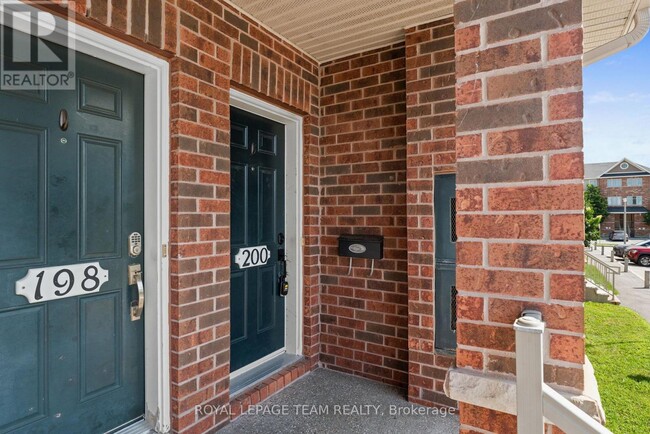 Building Photo - 200 Keltie Private