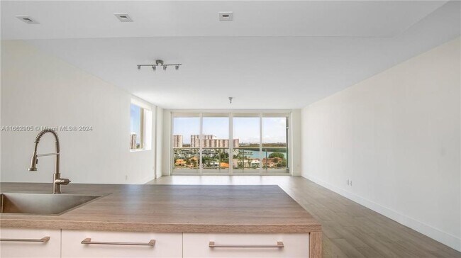 3 bedroom in Sunny Isles Beach FL 33160 - 3 bedroom in Sunny Isles Beach FL 33160 Apartment