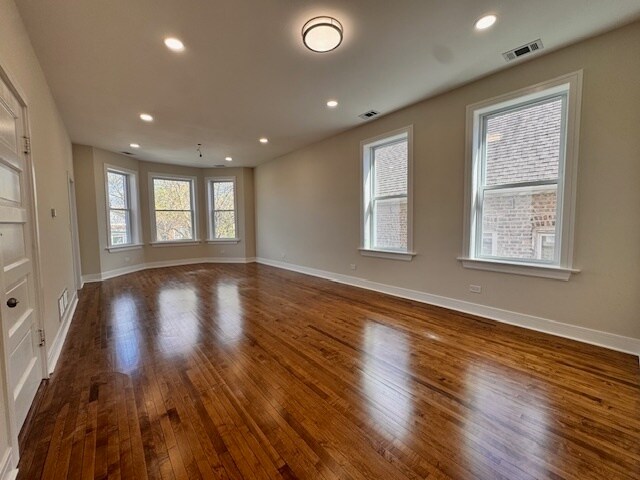 Foto del edificio - 2506 S Hamlin Ave
