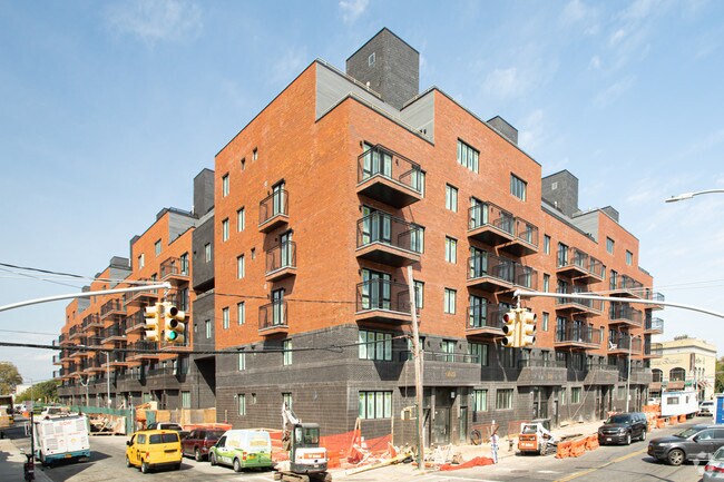 Building Photo - 1560 60th St