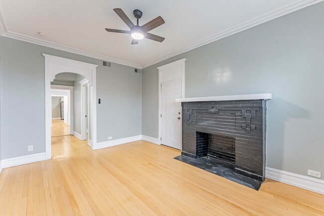 Building Photo - 4200 W 21st Pl