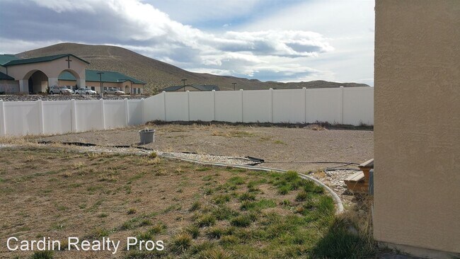 Foto del edificio - 3 br, 2 bath House - 1393 Red Bluffs Wy