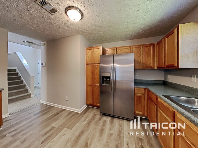 Foto del edificio - 140 Rankin Cir