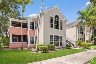 Building Photo - 1055 Crystal Way