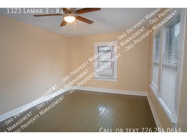 Foto del edificio - 1323 Lamar St