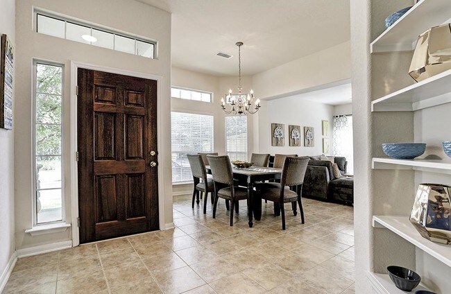Foto del edificio - 24 W Greenhill Terrace Pl