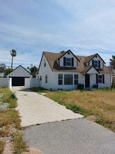 Building Photo - 3465 Mountain Ave N