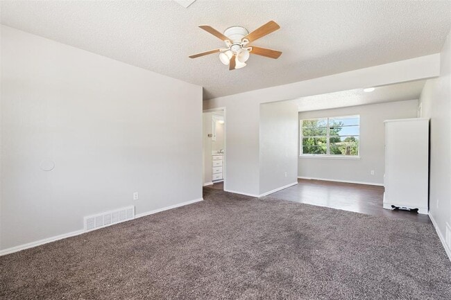 Building Photo - 5221 Foster Dr