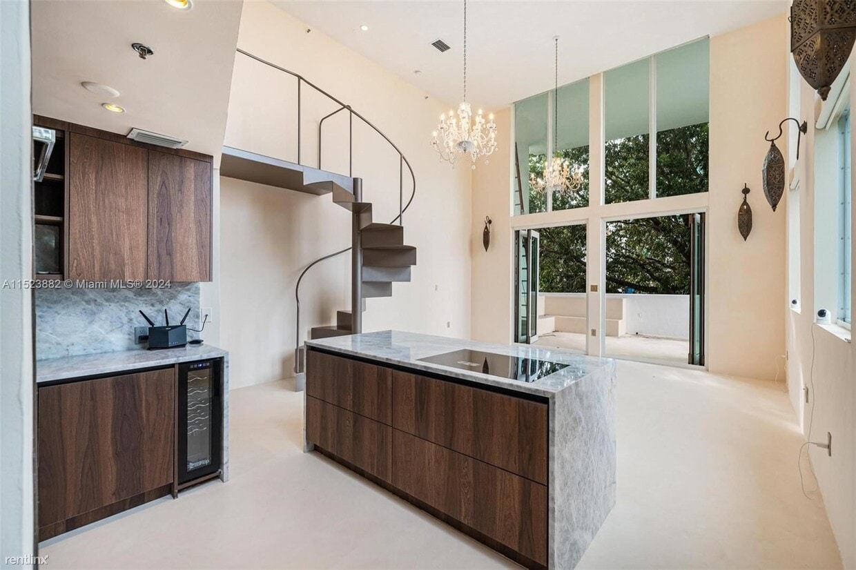 Foto principal - 2 br, 2 bath Condo - 1428 West Ave Apt 201