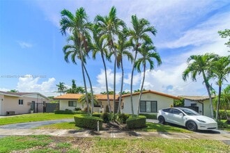 Building Photo - 6120 SW 93rd Ave
