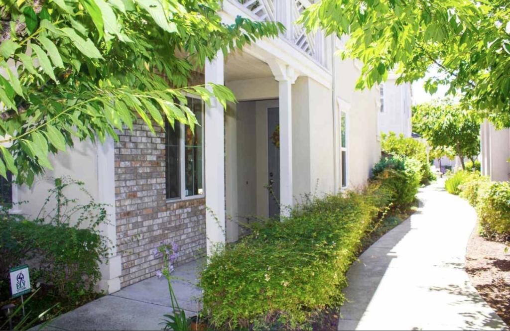 Primary Photo - 1642 Welford Cir