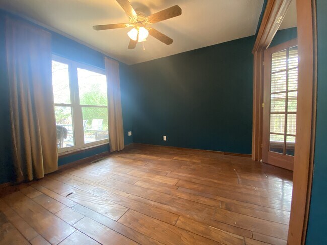 Foto del edificio - 2333 Cottonwood Rd