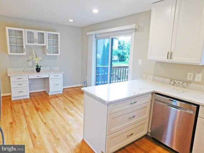 Foto del edificio - 10315 Cherry View Ct