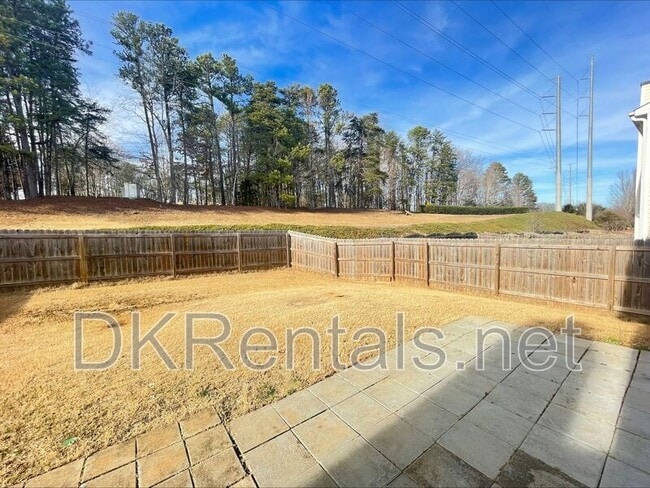 Building Photo - 2355 Mayfair Dr