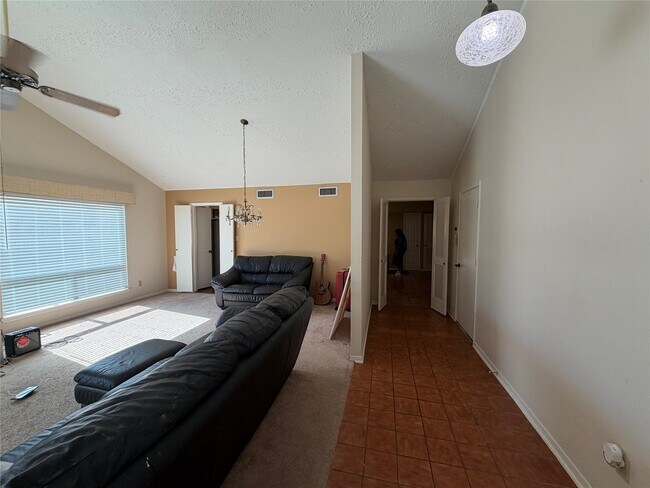 Foto del edificio - 2535 Coopers Post Ln