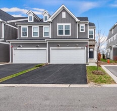Building Photo - 2236 Weatherbee Ln