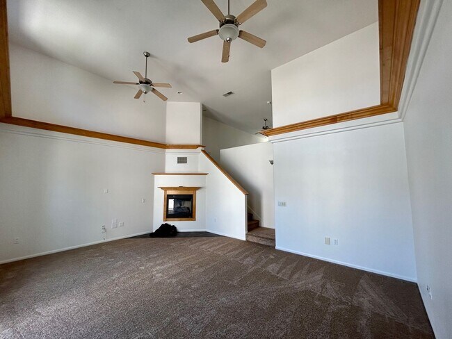 Foto del edificio - Spacious 3-Bedroom, 2.5-Bath Condo for Ren...