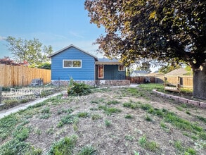 Building Photo - 4886 Osceola St